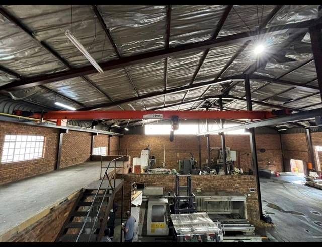 989M² WAREHOUSE FOR SALE IN BRAKPAN CENTRAL